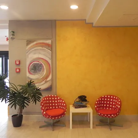 ホテル Ibis Styles Vintage 4*
