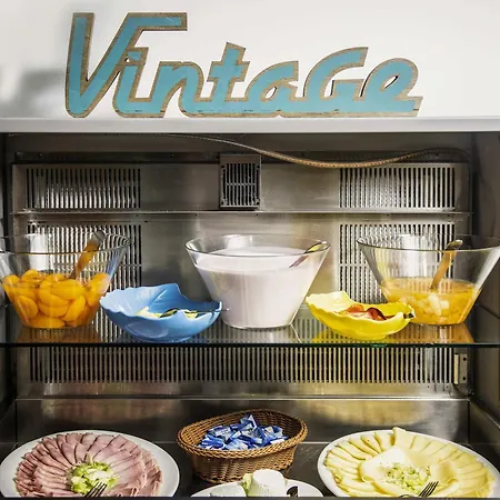 ホテル Ibis Styles Vintage 4*